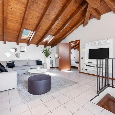 Ferienwohnung Casacamelia 35, 3 Bdrm With View Lake Como Acquaseria Exterior foto